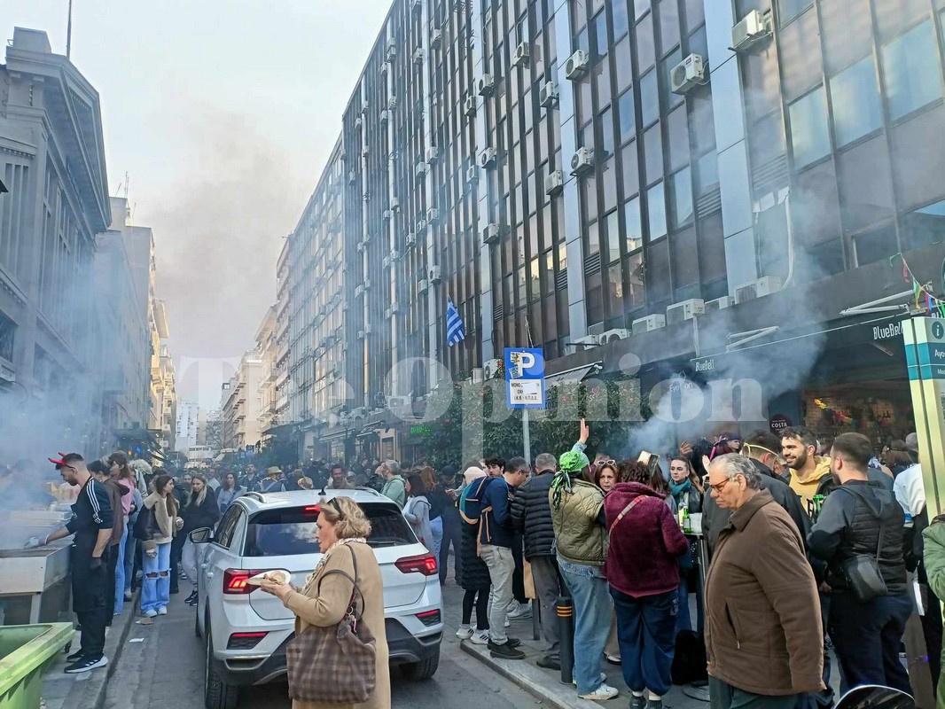 Ξέφρενο γλέντι στο κέντρο της Θεσσαλονίκης για την Τσικνοπέμπτη (ΦΩΤΟ-VIDEO)