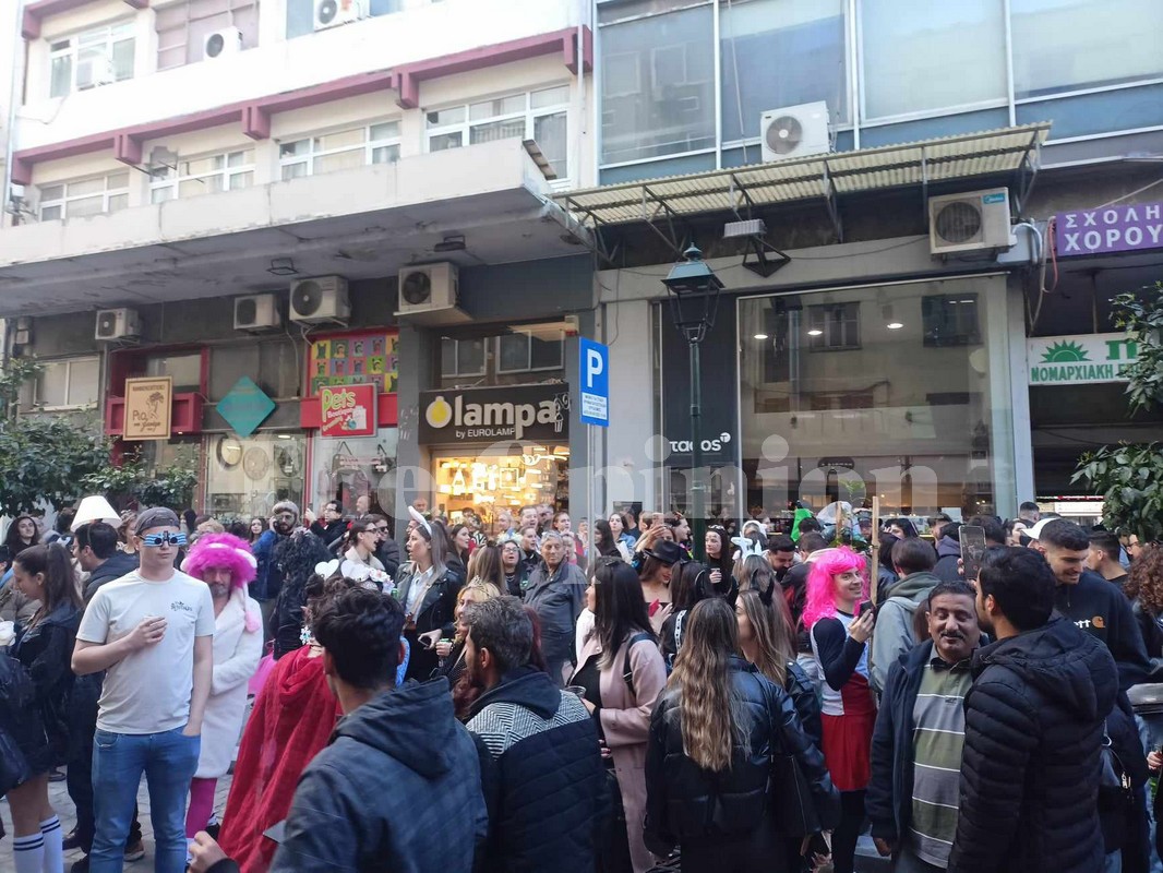 Ξέφρενο γλέντι στο κέντρο της Θεσσαλονίκης για την Τσικνοπέμπτη (ΦΩΤΟ-VIDEO)