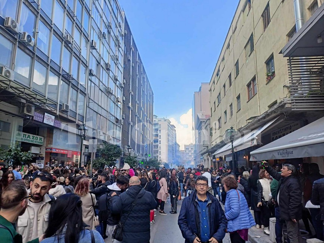 Ξέφρενο γλέντι στο κέντρο της Θεσσαλονίκης για την Τσικνοπέμπτη (ΦΩΤΟ-VIDEO)