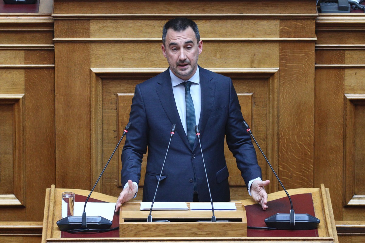 Χαρίτσης: Ο πρωθυπουργός επιλέγει να κρυφτεί – Καθήκον μας να αποδοθεί δικαιοσύνη στο έγκλημα των Τεμπών