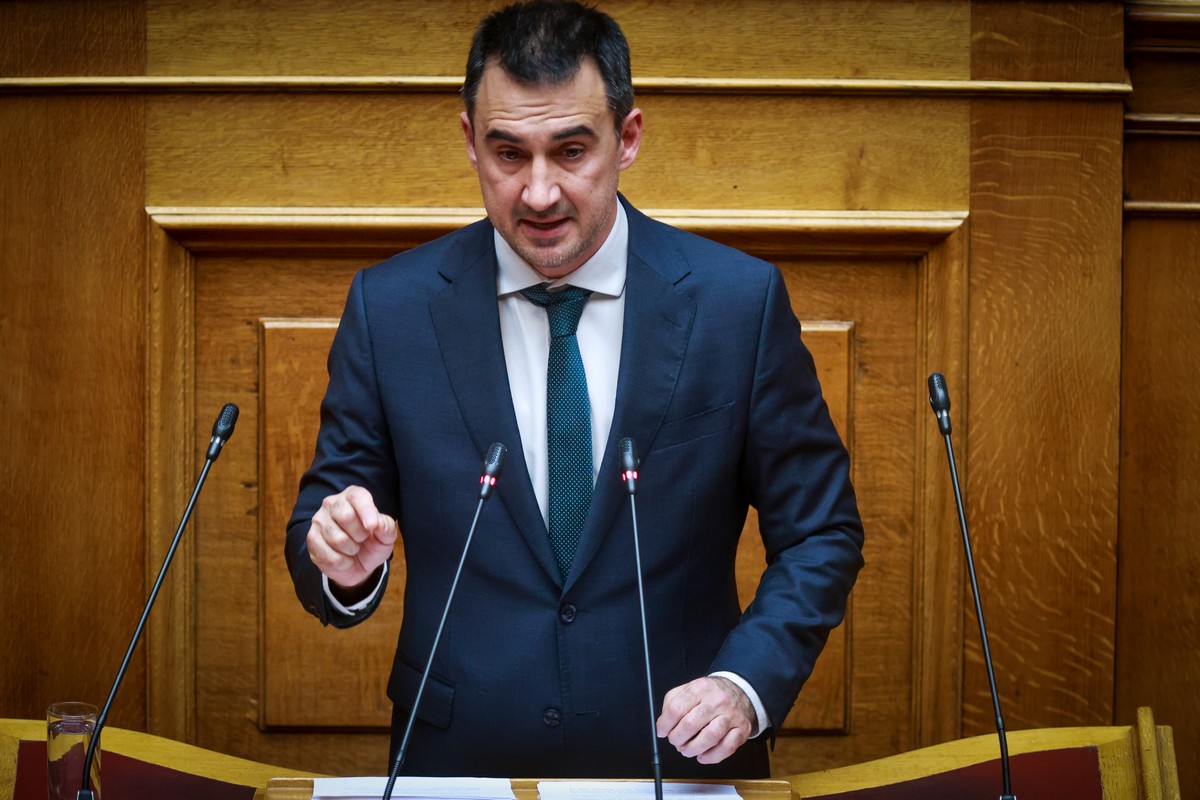 Αλ. Χαρίτσης: Καταψηφίζουμε, δεν θα δεχτούμε τετελεσμένα, θα υπερασπιστούμε το Σύνταγμα και το δημόσιο πανεπιστήμιο