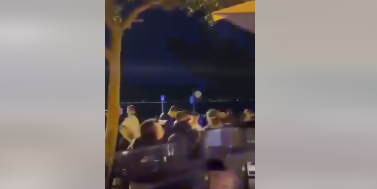 Σφοδρές αντιδράσεις για την ομοφοβική επίθεση στην πλατεία Αριστοτέλους (VIDEO)