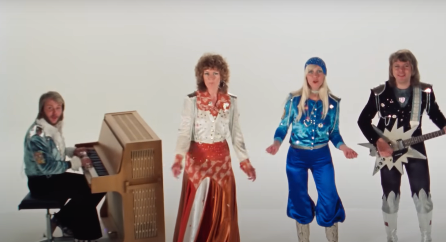 50 χρόνια μετά την ιστορική νίκη στην Eurovision του «Waterloo» των ABBA (VIDEO)