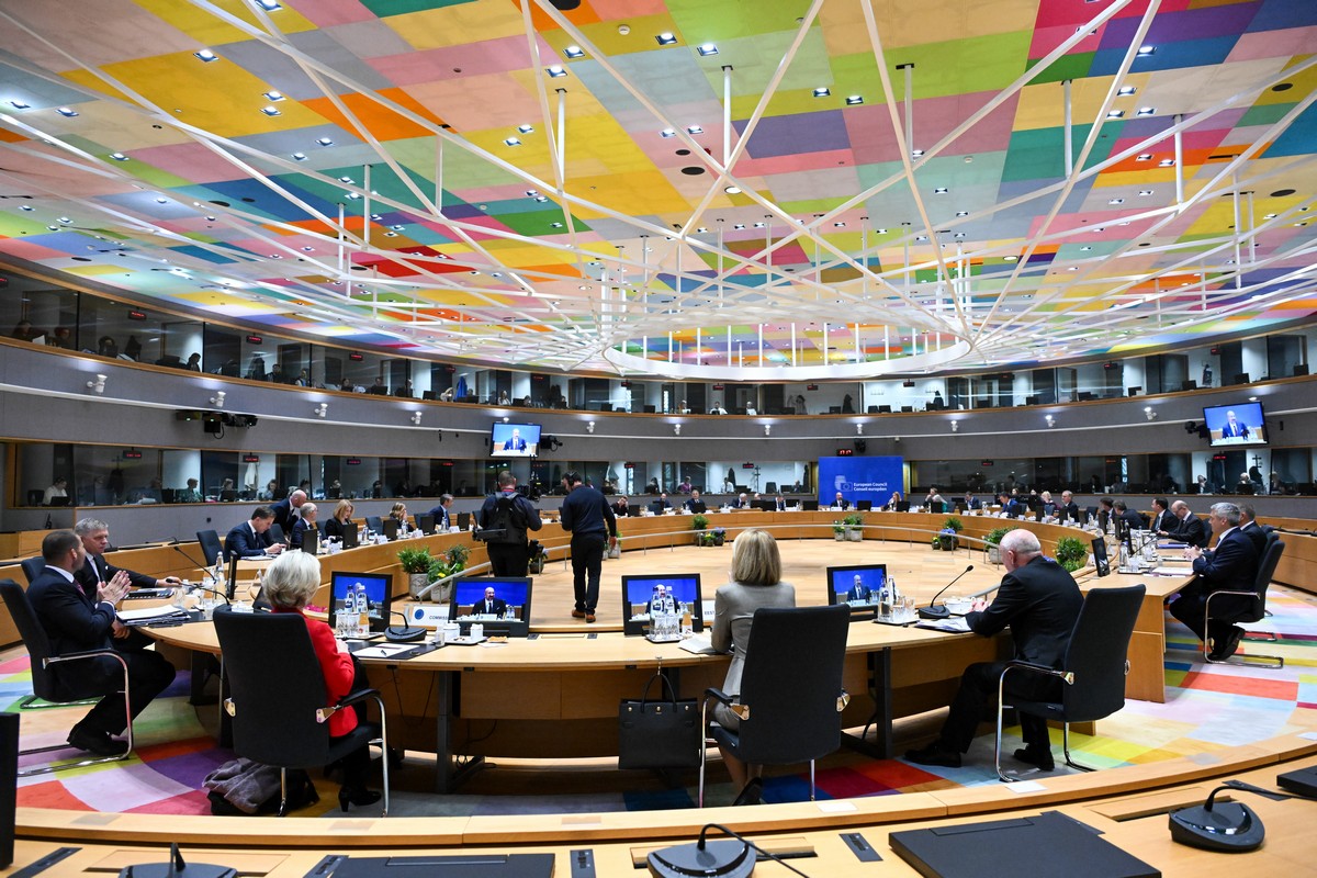 ΕΕ: Όποιος πληρώνεται από το εξωτερικό… θα φαίνεται