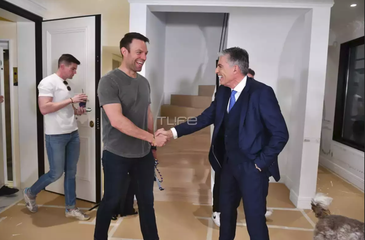 Και όμως δεν είναι fake- Ο Ευαγγελάτος στο σπίτι του… Στέφανου Κασσελάκη (PHOTO)