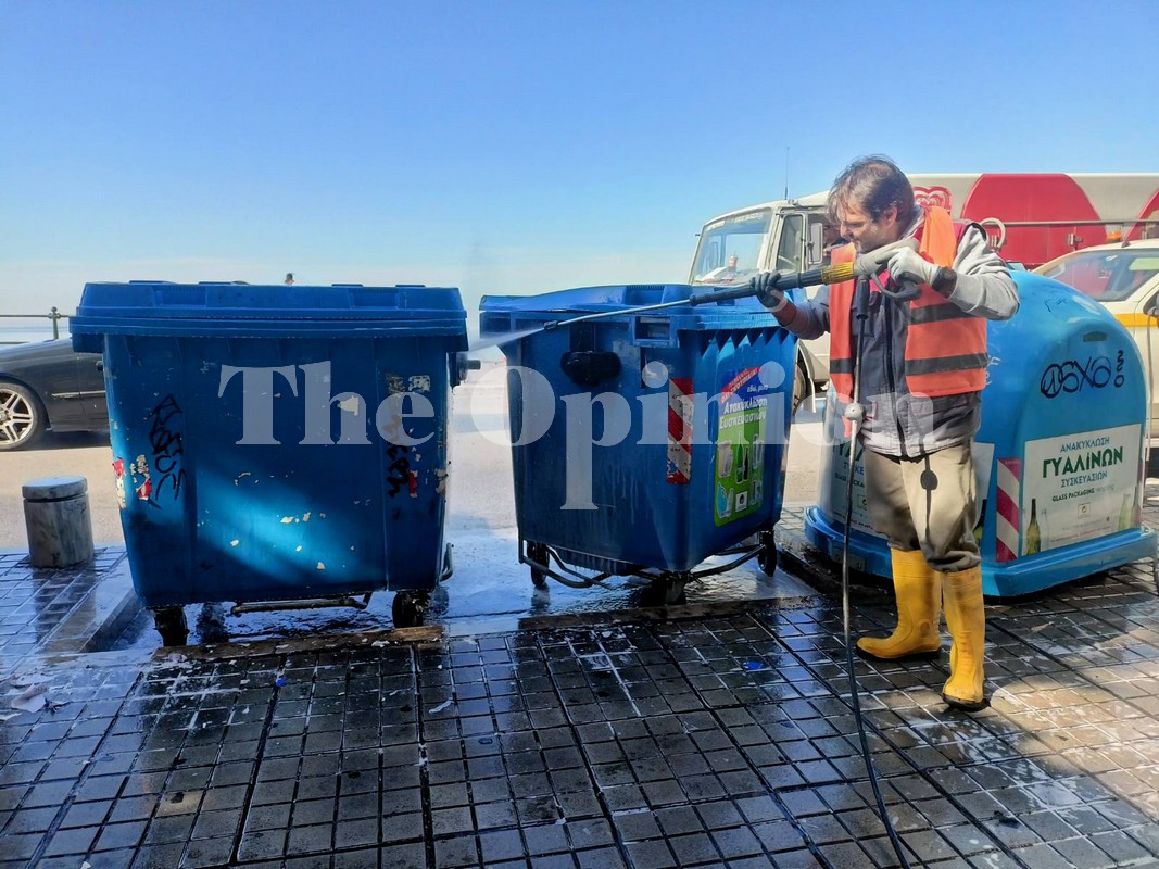 Θεσσαλονίκη: Συνεχίζεται το πλύσιμο σε κάδους και δρόμους – Έμφαση στα αιτήματα των πολιτών (ΦΩΤΟ-VIDEO)