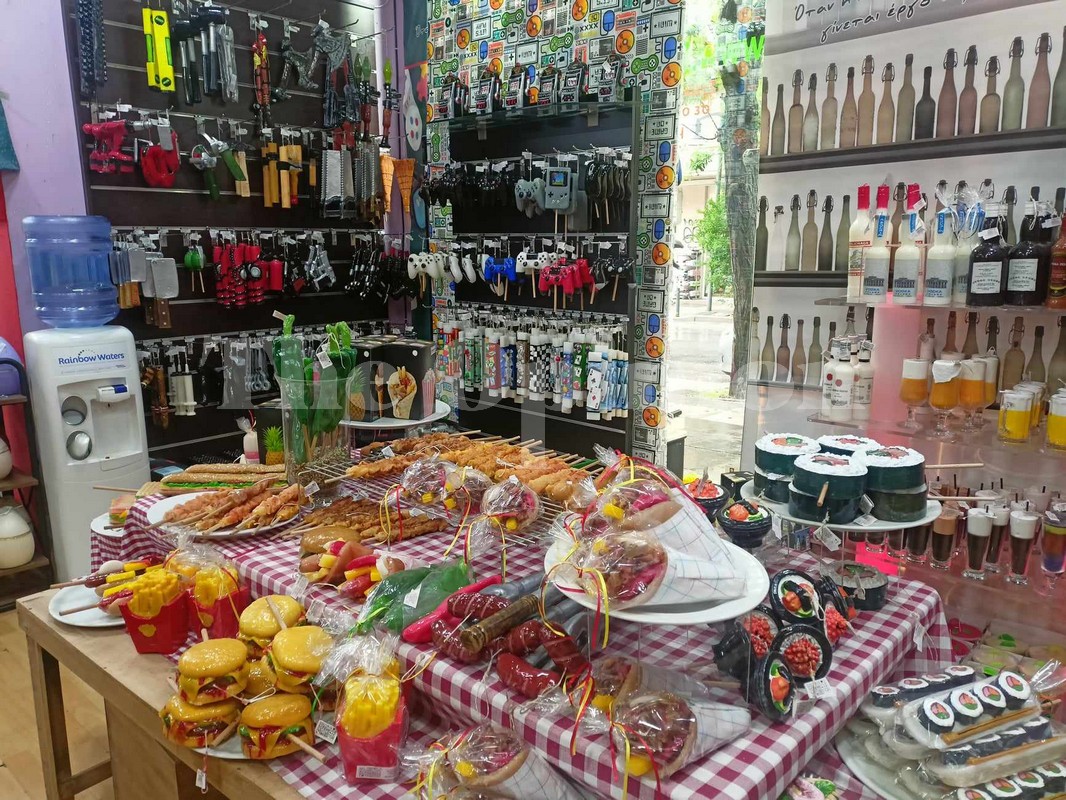 Λαμπάδα σούσι, γύρος και… τσουρέκι – Ποιες κλέβουν τις εντυπώσεις στην αγορά της Θεσσαλονίκης (ΦΩΤΟ-VIDEO)