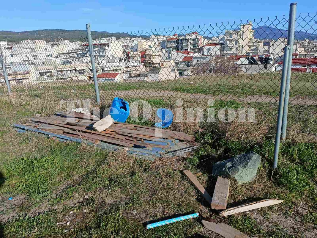 Εικόνα εγκατάλειψης στον Λόφο της Τούμπας – «Γκρίζα ζώνη» μεταξύ υπηρεσιών η περιοχή (ΦΩΤΟ)