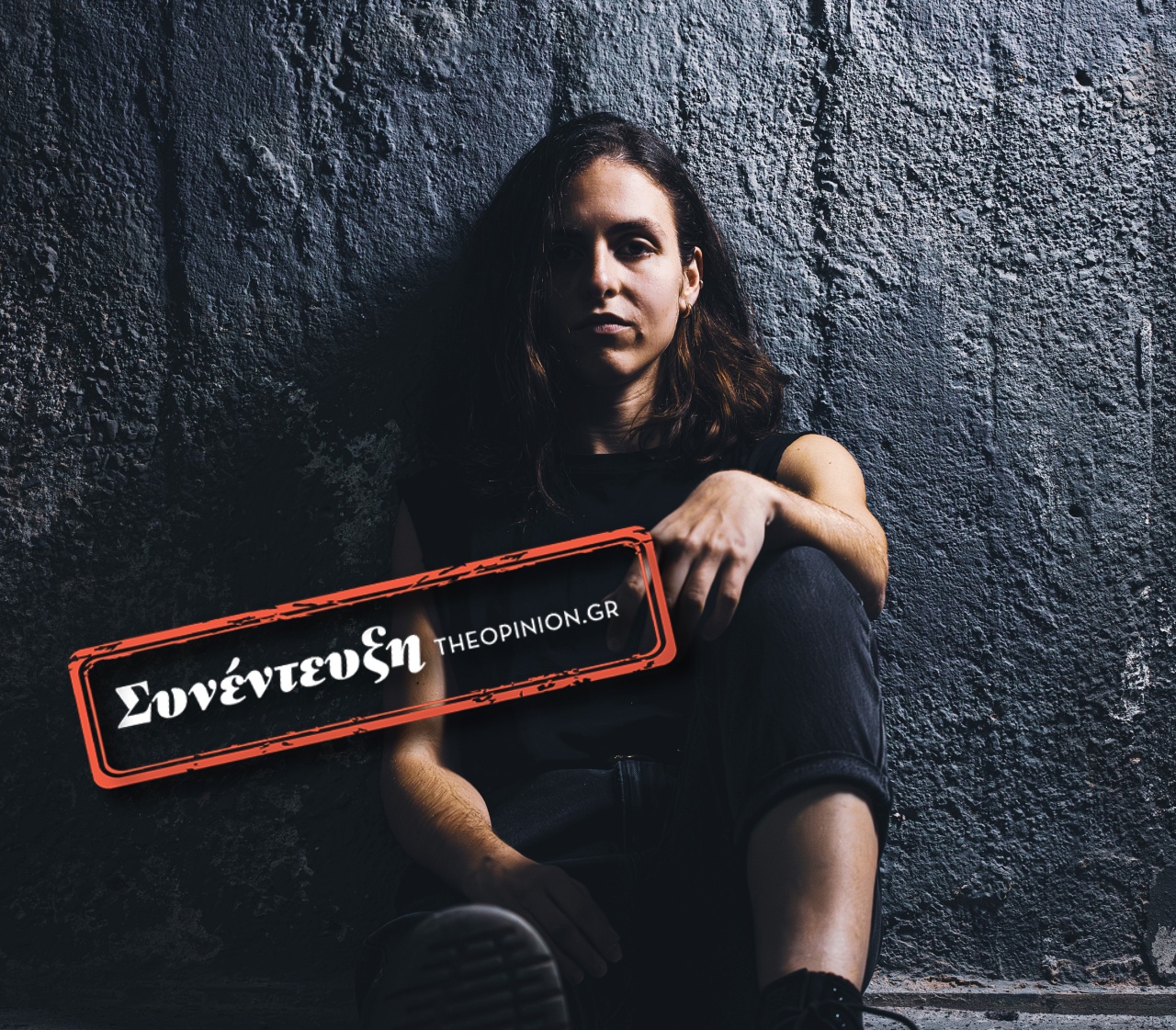 «Μια γυναικεία όψη του Θεάτρου, μια πνοή δημιουργικότητας» – Η Μυρσίνη Καρματζόγλου στο TheOpinion