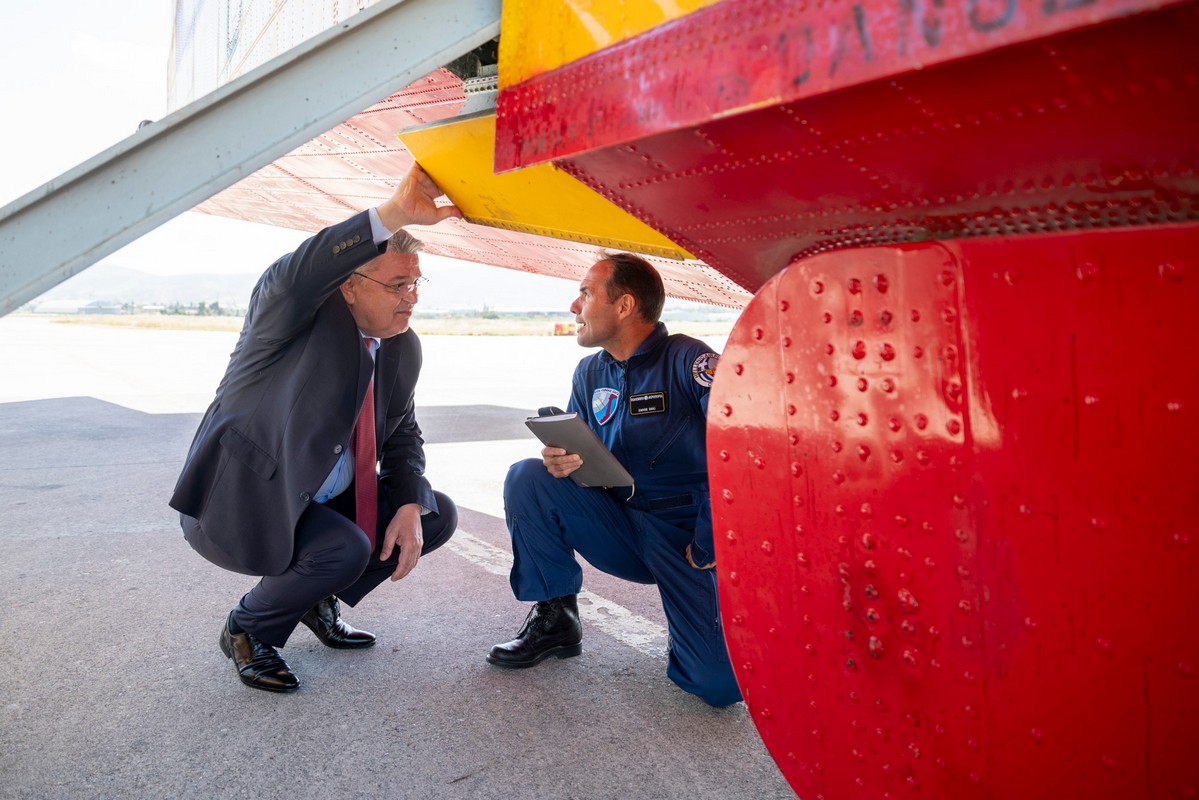 «ΝΙΚΗ»: Την 112 Πτέρυγα Μάχης στην Ελευσίνα επισκέφθηκε ο Δημήτρης Νατσιός