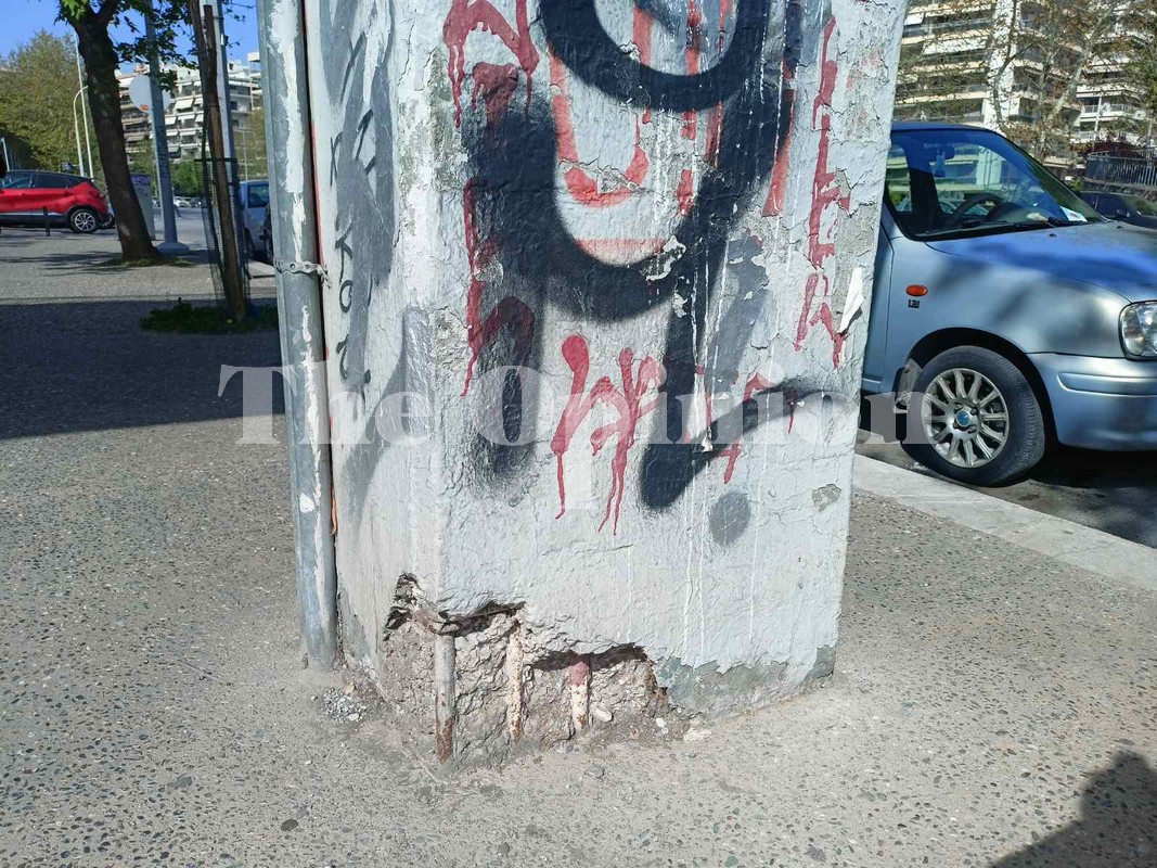 Τι συμβαίνει με την στατική επάρκεια της πεζογέφυρας στη Μεγάλου Αλεξάνδρου (ΦΩΤΟ)