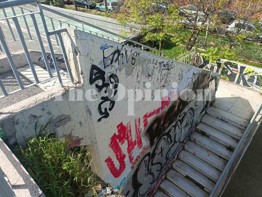 Τι συμβαίνει με την στατική επάρκεια της πεζογέφυρας στη Μεγάλου Αλεξάνδρου (ΦΩΤΟ)