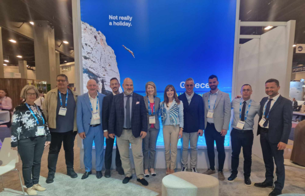 Η Θεσσαλονίκη προβάλλεται στη μεγαλύτερη διεθνή έκθεση κρουαζιέρας (ΦΩΤΟ)