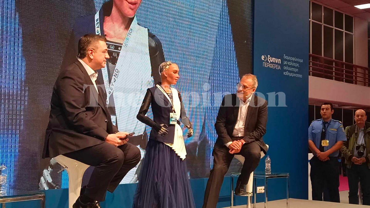 Στη Θεσσαλονίκη η Σοφία το Ρομπότ – Μίλησε και για το… Μετρό! (ΦΩΤΟ-VIDEO)