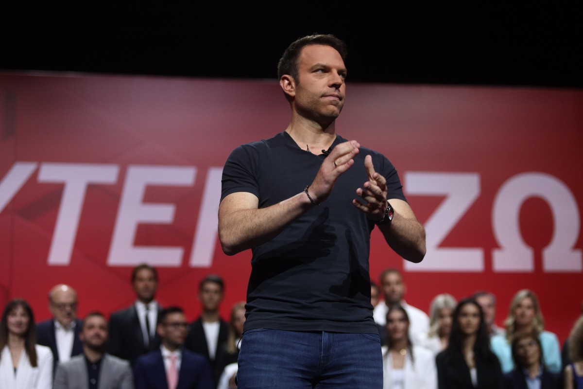 Ο Στέφανος Κασσελάκης παρουσίασε το ευρωψηφοδέλτιο του ΣΥΡΙΖΑ (ΦΩΤΟ)