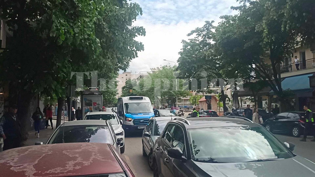 Θεσσαλονίκη: Ροζ «ραβασάκια» στη Λαμπράκη (ΦΩΤΟ+VIDEO)