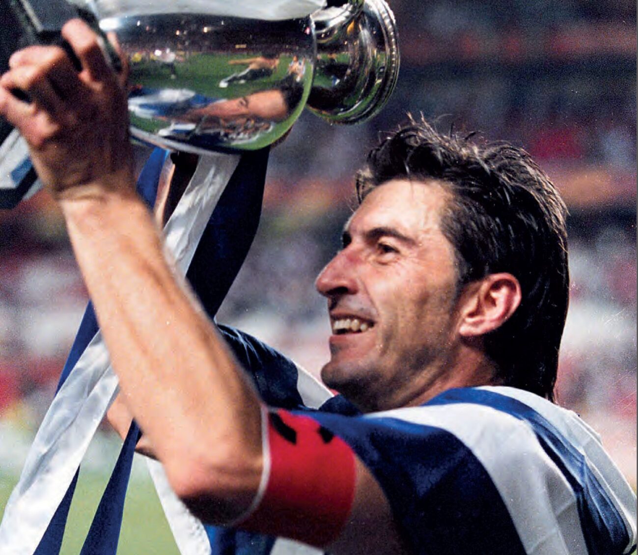 «Το νου σας, μ@λ@κες μην ξεφτιλιστούμε» – Η προδημοσίευση της αυτοβιογραφίας του Θοδωρή Ζαγοράκη