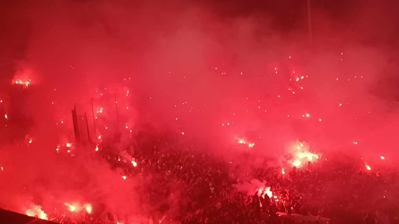 ΠΑΟΚ: Πήρε φωτιά η Τούμπα για τους πρωταθλητές της (ΦΩΤΟ+ VIDEO)