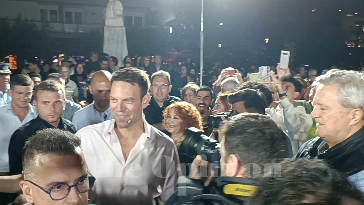 Χαμόγελα στο στρατόπεδο Κασσελάκη