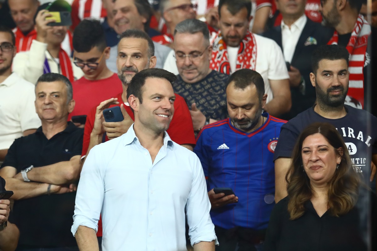 Το βίντεο Κασσελάκη από την κερκίδα του τελικού και τα πανηγύρια για το ευρωπαϊκό