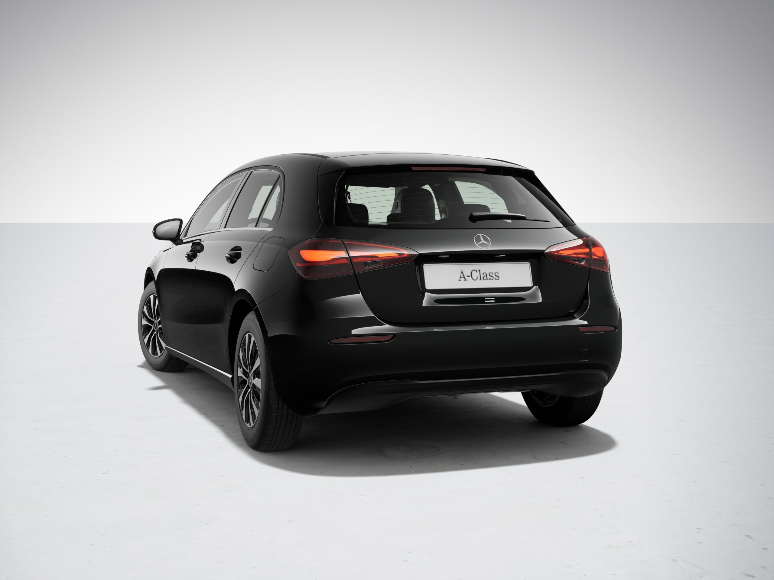 Γνωρίστε τις νέες εκδόσεις της Mercedes-Benz A-Class hatchback & sedan (ΦΩΤΟ)