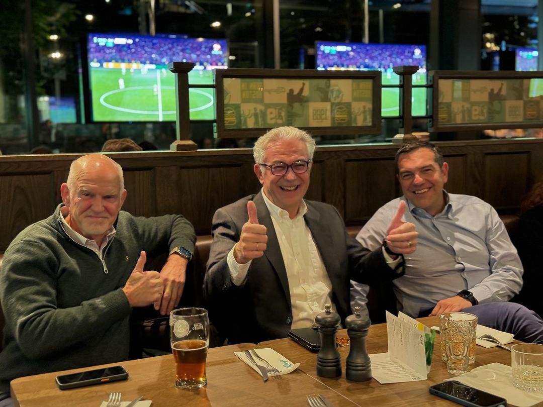 Ρουσόπουλος, Τσίπρας και Παπανδρέου είδαν τον Ολυμπιακό μαζί στο Όσλο