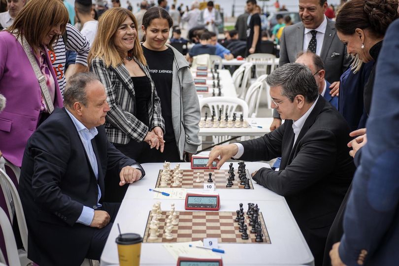 Τζιτζικωστας -Αγγελουδης: Ποιος κερδίζει στο… σκάκι;