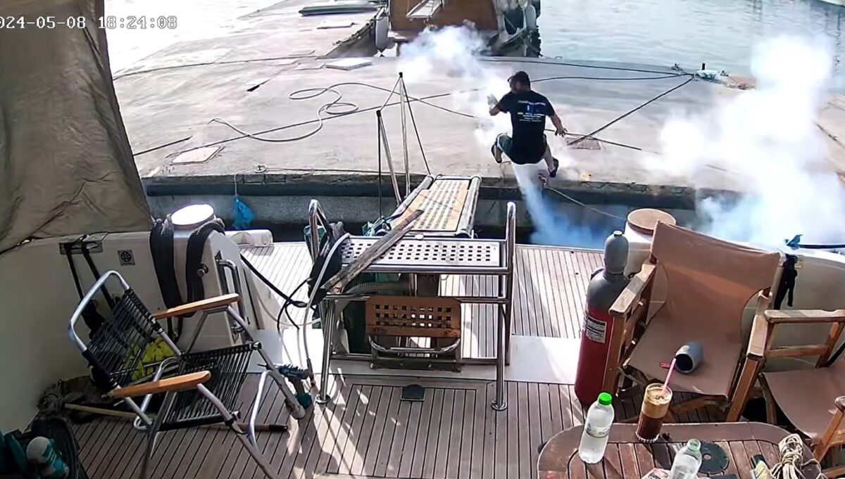 Βόλος: Νεαρός βρέθηκε στη θάλασσα μετά από εκτόξευση… πυροσβεστήρα (VIDEO)