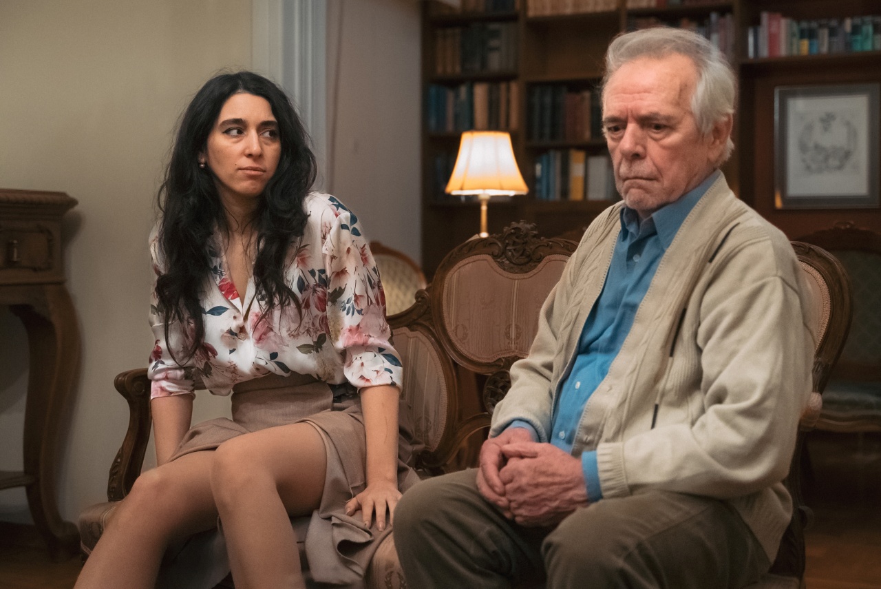 «Χόρεψέ με πατέρα» της Κατερίνα Αντωνιάδου στο θέατρο Αμαλία