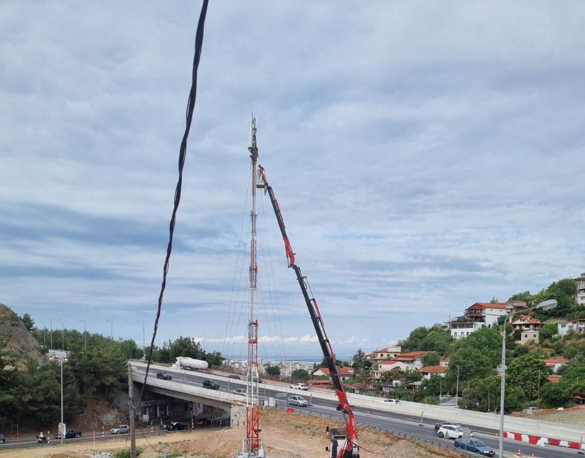 Απομακρύνθηκε οριστικά από τα Πεύκα η κεραία κινητής τηλεφωνίας