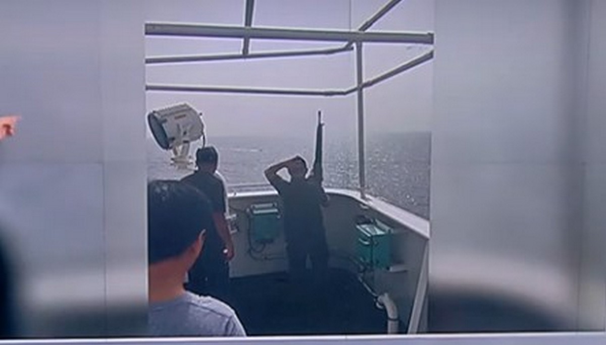 Αλλάζουν τα δεδομένα στη διεθνή ναυτιλία μετά τη βύθιση του ελληνόκτητου πλοίου από τους Χούθι (VIDEO)