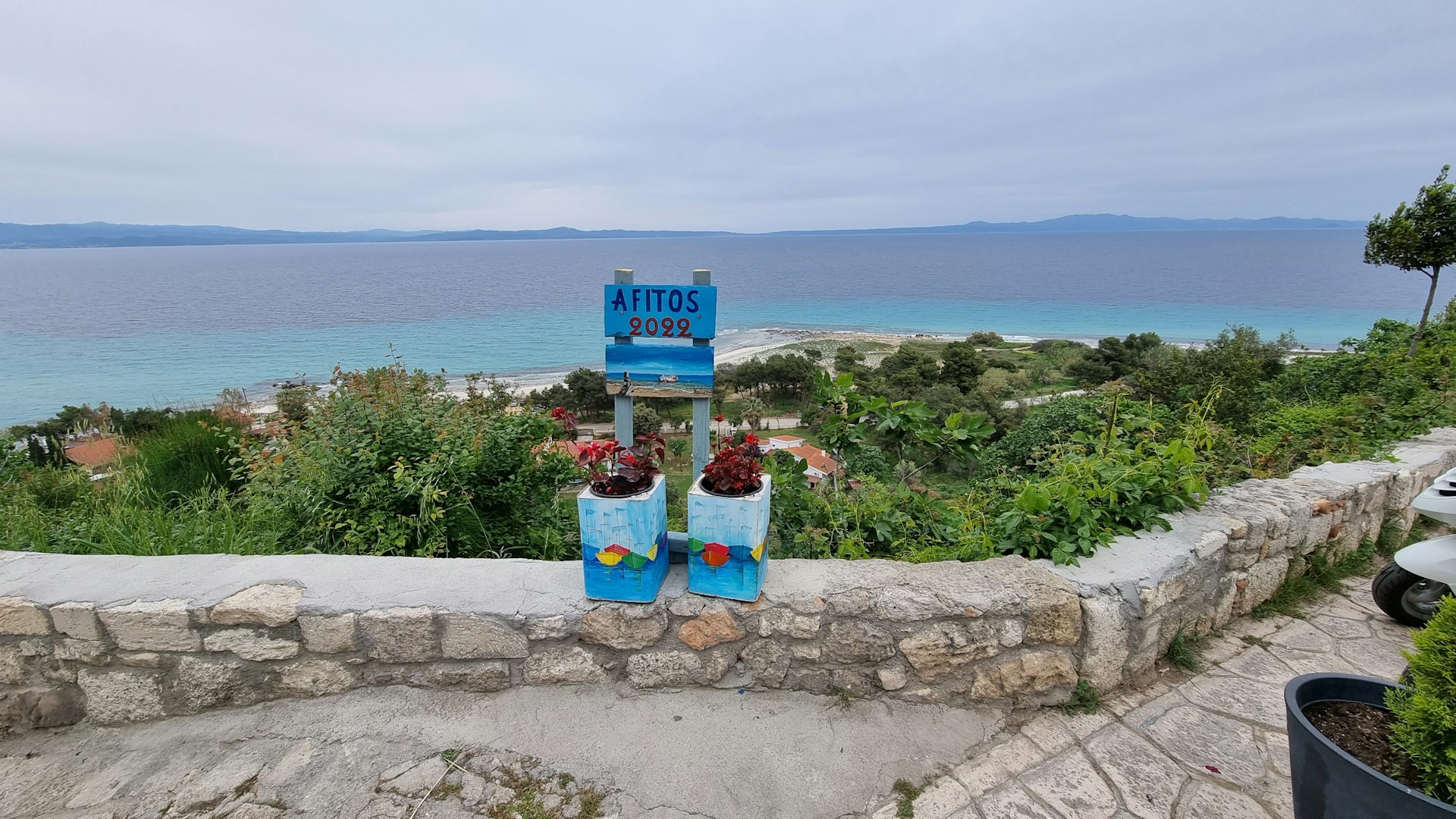Άφυτος: Μία πετρόκτιστη «αποκάλυψη» με ιδιαίτερη ατμόσφαιρα και ιστορία (VIDEO)