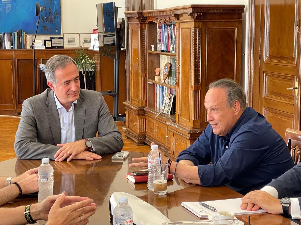 Σύσκεψη Κωνσταντινίδη – Αγγελούδη για τον καθαρισμό του Θερμαϊκού