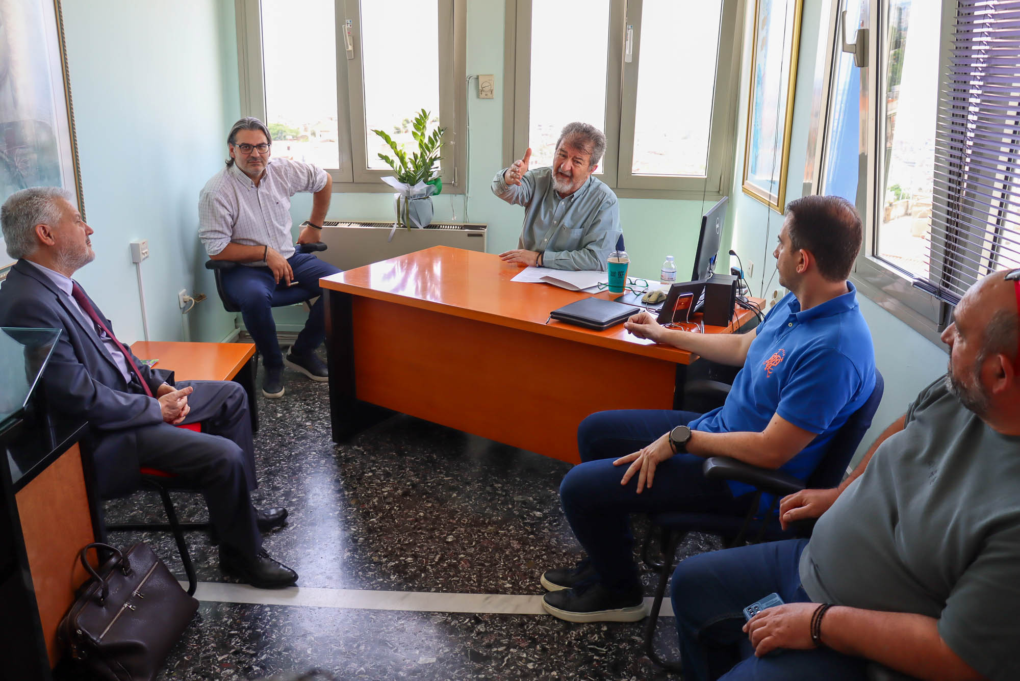 Συνάντηση Δανιηλίδη-Ταγγίρη για την αναδιάρθρωση δρομολογίων του ΟΑΣΘ