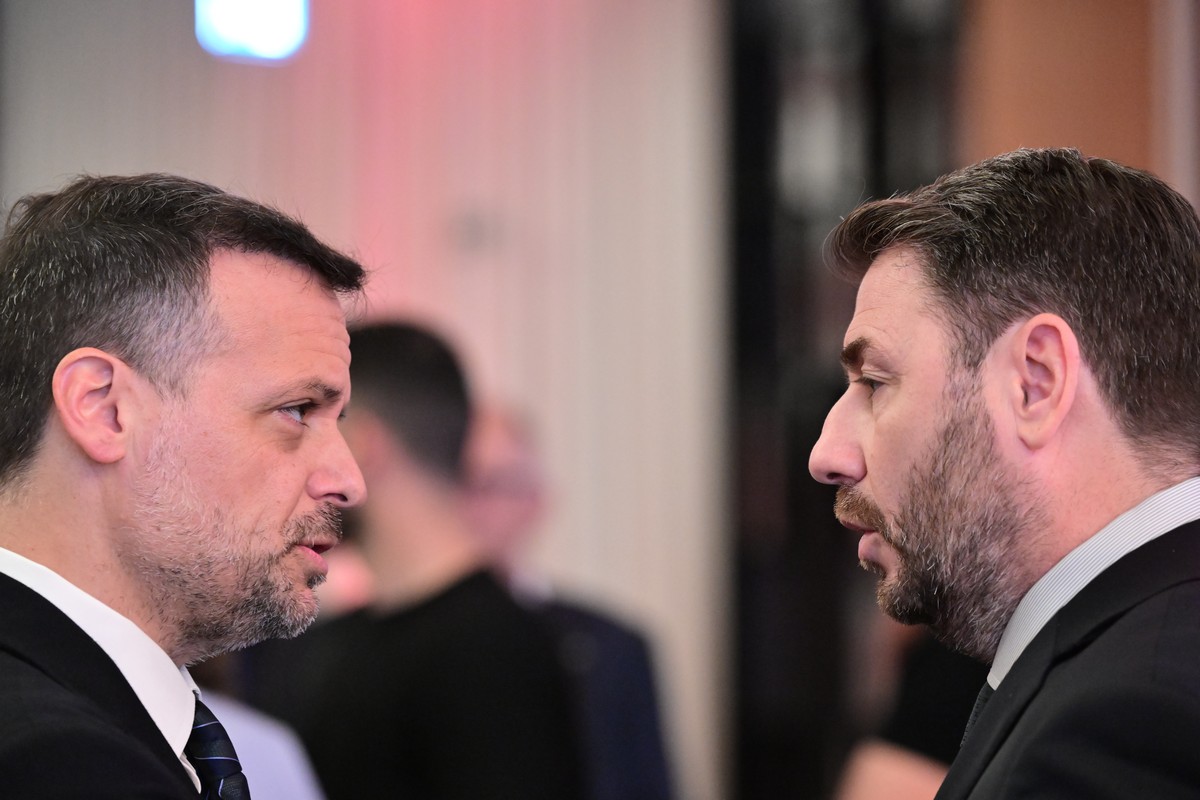 Στα «χαρακώματα» το ΠΑΣΟΚ: Εκλογές 3 και 10 Νοεμβρίου ζητά ο Δούκας – Κακός σύμβουλος η βιασύνη απαντά η Χαριλάου Τρικούπη