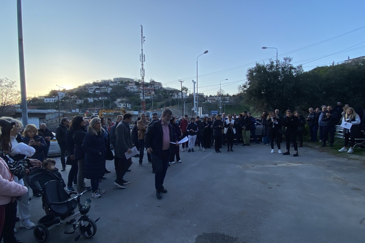 «Δικαίωση στον αγώνα πολιτών και δήμου για την απομάκρυνση κεραίας στα Πεύκα»