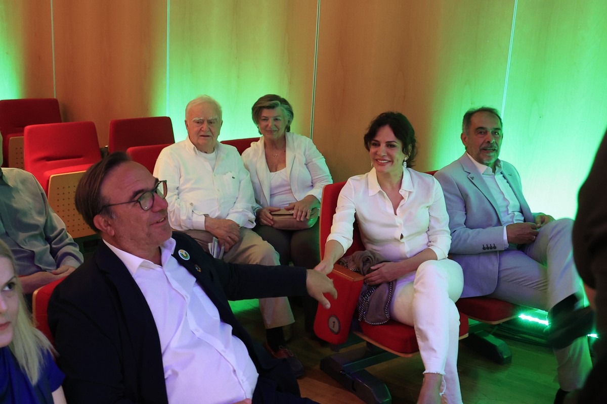 Δ.Ματσούκα για Π.Κόκκαλη: «Τον φωνάζω… Τζιμ Μόρισον»