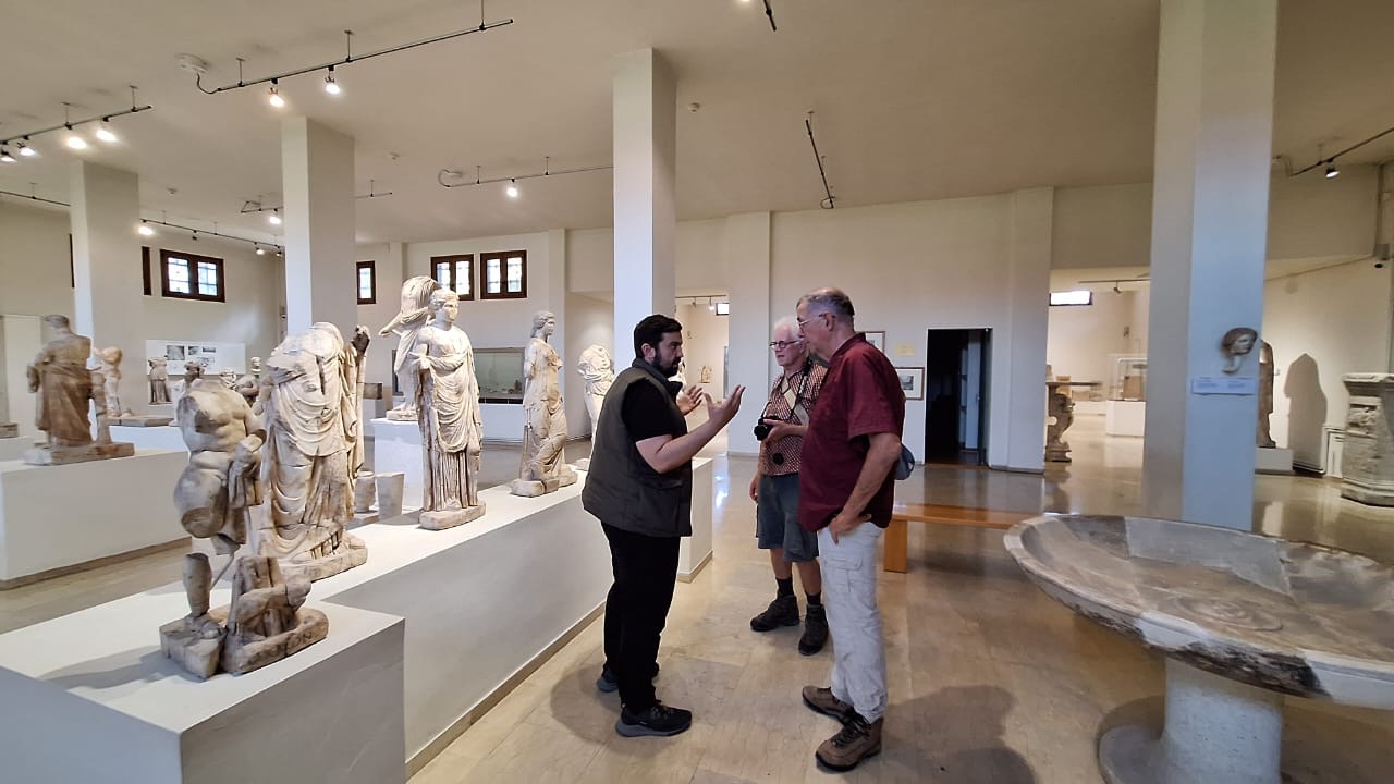 Τι γυρεύουν οι Ολλανδοί στην Πιερία;