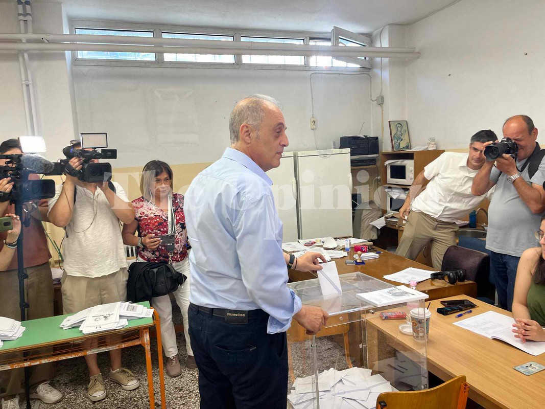 Ευρωεκλογές: Ψήφισε ο Βελόπουλος – «Παλεύουν δύο πόλοι» (ΦΩΤΟ-VIDEO)