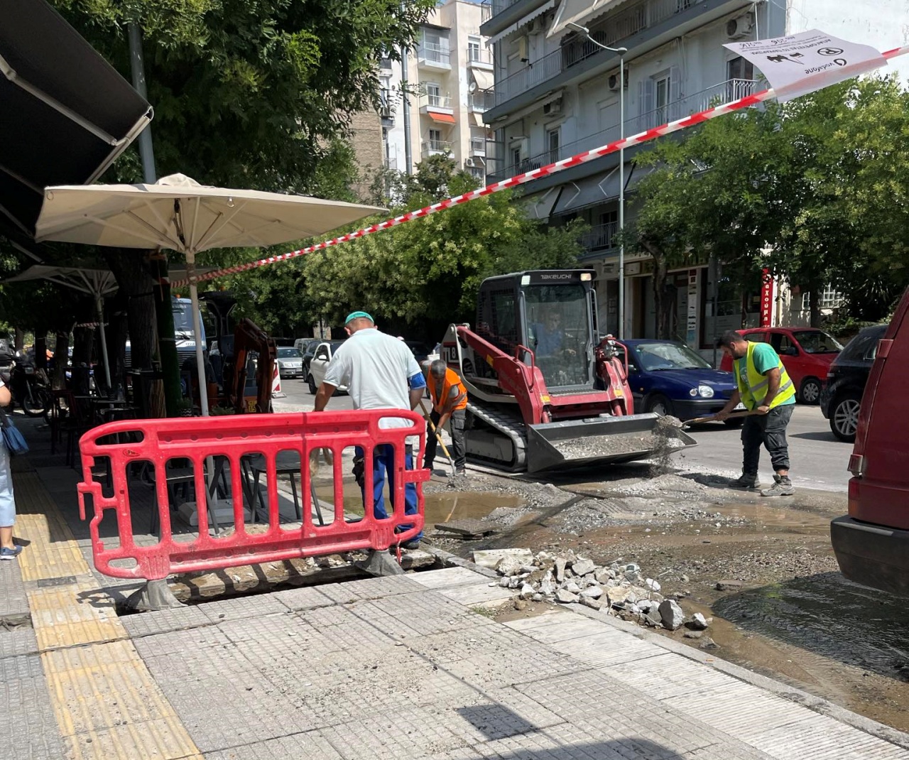 Θεσσαλονίκη: Βλάβη της ΕΥΑΘ στην Αγίου Δημητρίου (ΦΩΤΟ)