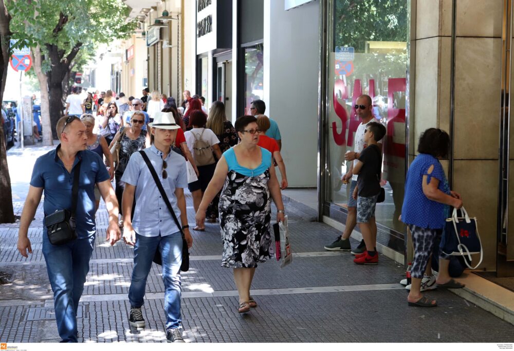 Πρεμιέρα για τις θερινές εκπτώσεις – Ποια Κυριακή θα είναι ανοιχτά τα καταστήματα