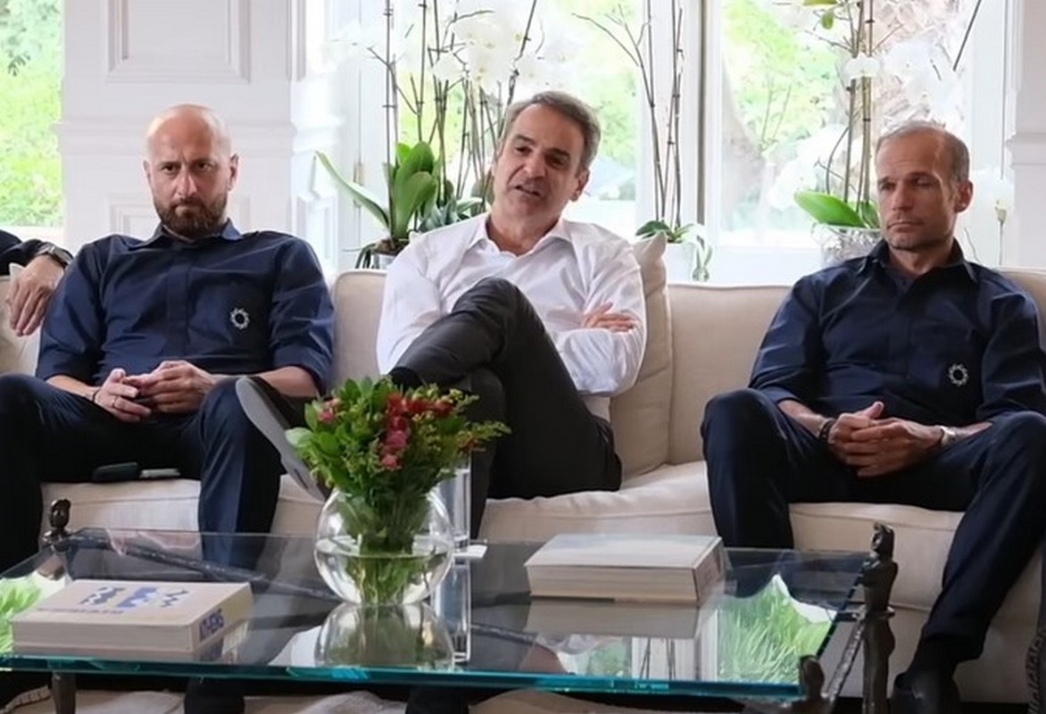 K. Μητσοτάκης προς Εθνική Ομάδα του 2004: «Μας κάνετε ακόμα υπερήφανους» (VIDEO)