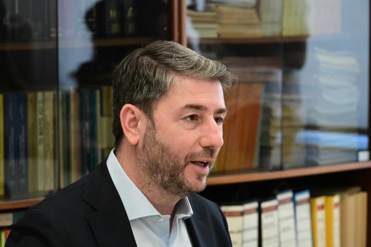 Ανδρουλάκης σε γραμματείς: Κρατήστε θεσμική στάση