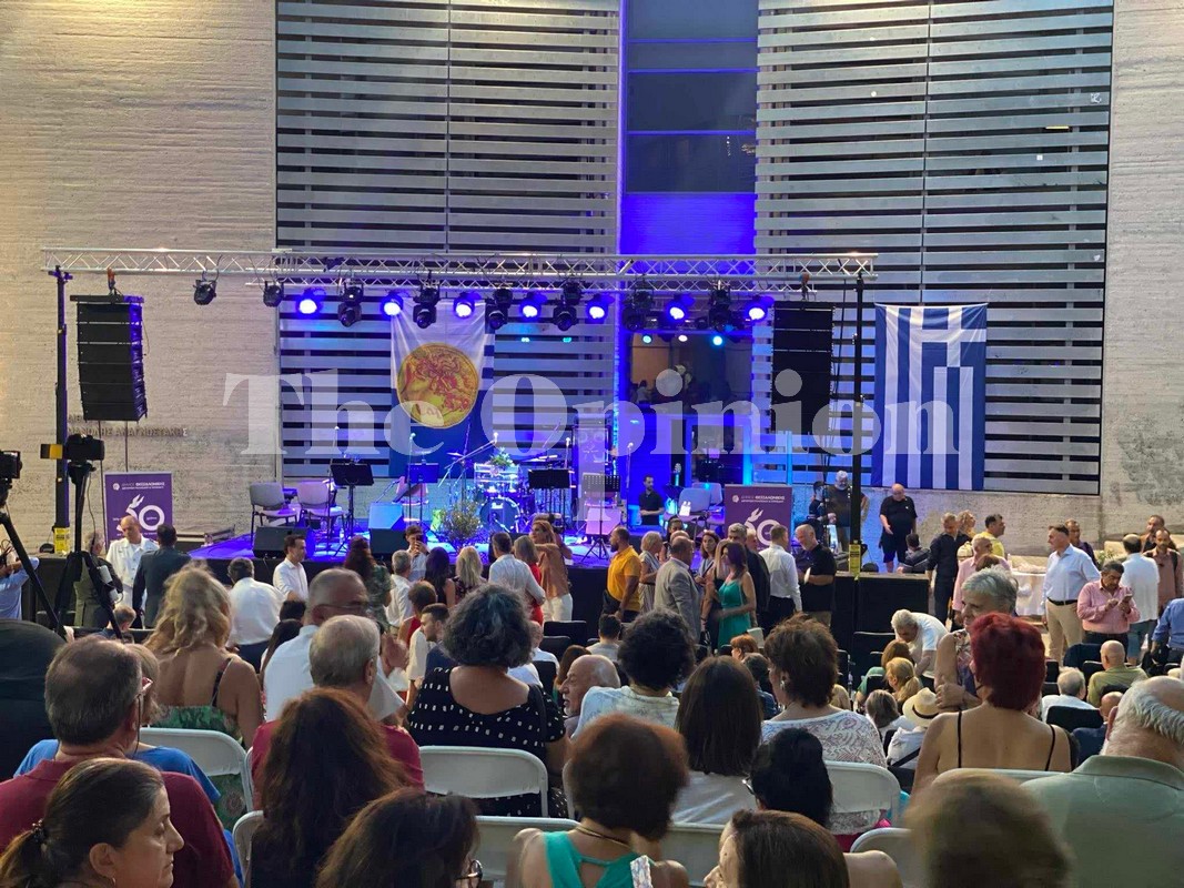 «Να μην επιτρέψουμε ποτέ ξανά στο φασισμό να μουτζουρώσει την Κοιτίδα της Δημοκρατίας» – Η «Γιορτή της Δημοκρατίας» στο δημαρχείο Θεσσαλονίκης (ΦΩΤΟ-VIDEO)