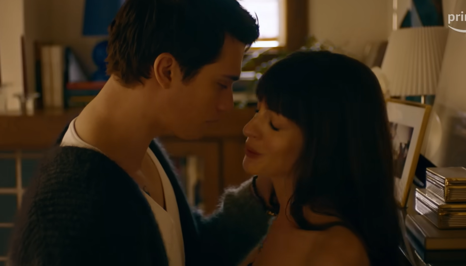 «The Idea of You»: Πως ένα ακόμα βιβλίο για τον Harry Styles πάει στον κινηματογράφο (VIDEO)