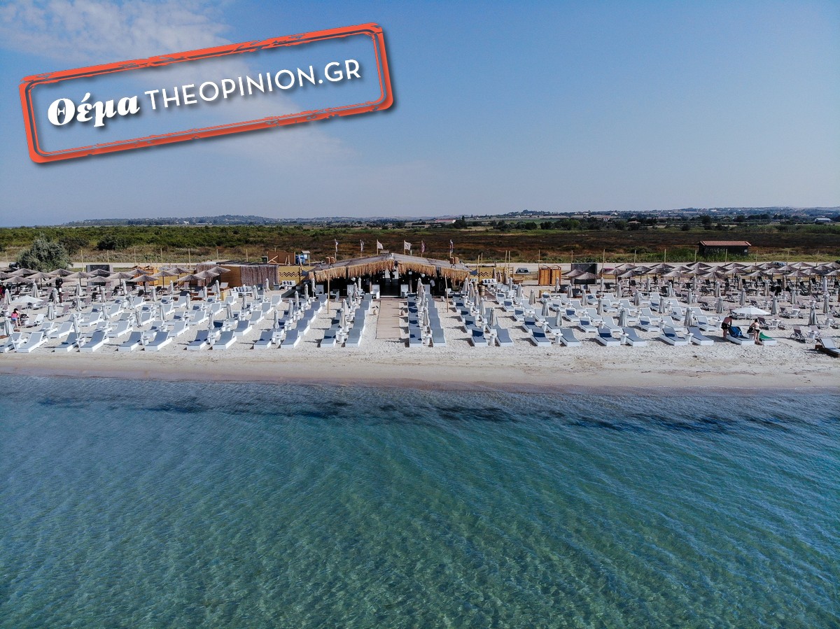 «Ωραίες οι ακτές, αλλά πώς να τις φτάσουμε;» – Τι ζητούν οι δήμοι Θερμαϊκού και Βόλβης που και φέτος πήραν «γαλάζια» σημαία