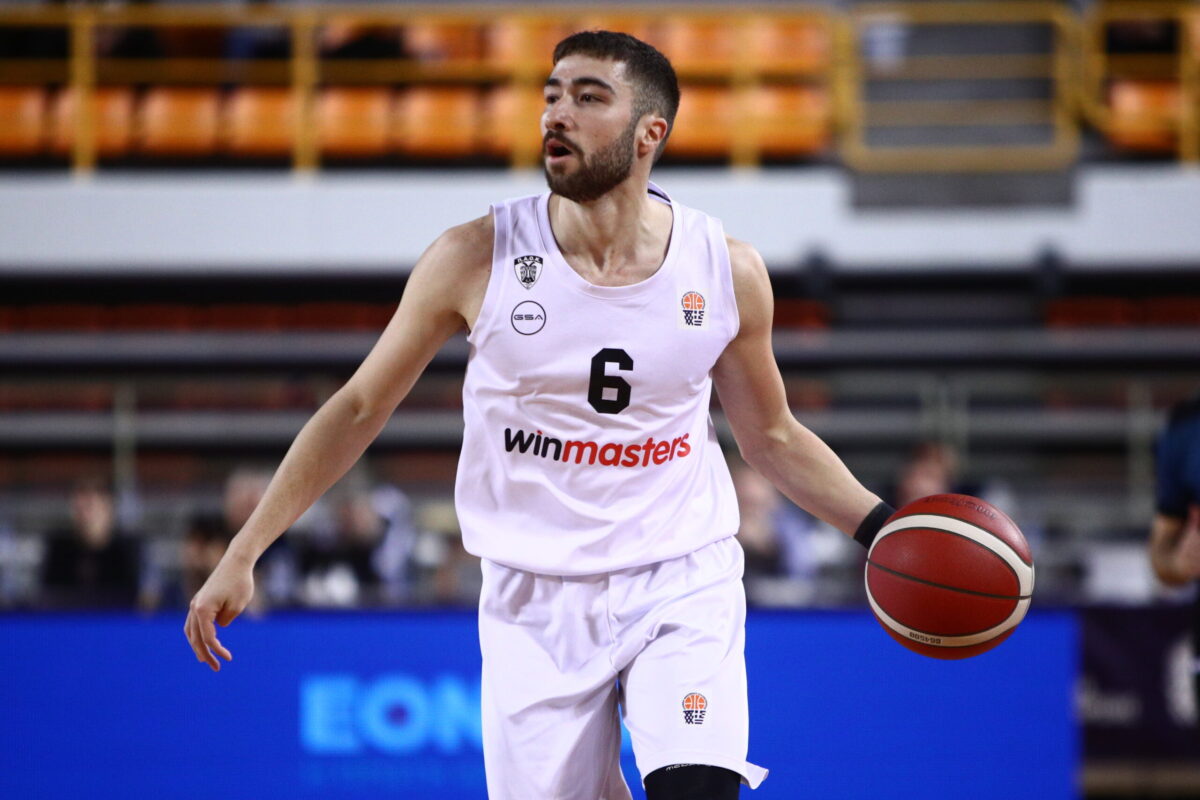 Παραμένει στη Θεσσαλονίκη και αλλάζει στρατόπεδο ο Νίκος Τσιακμάς