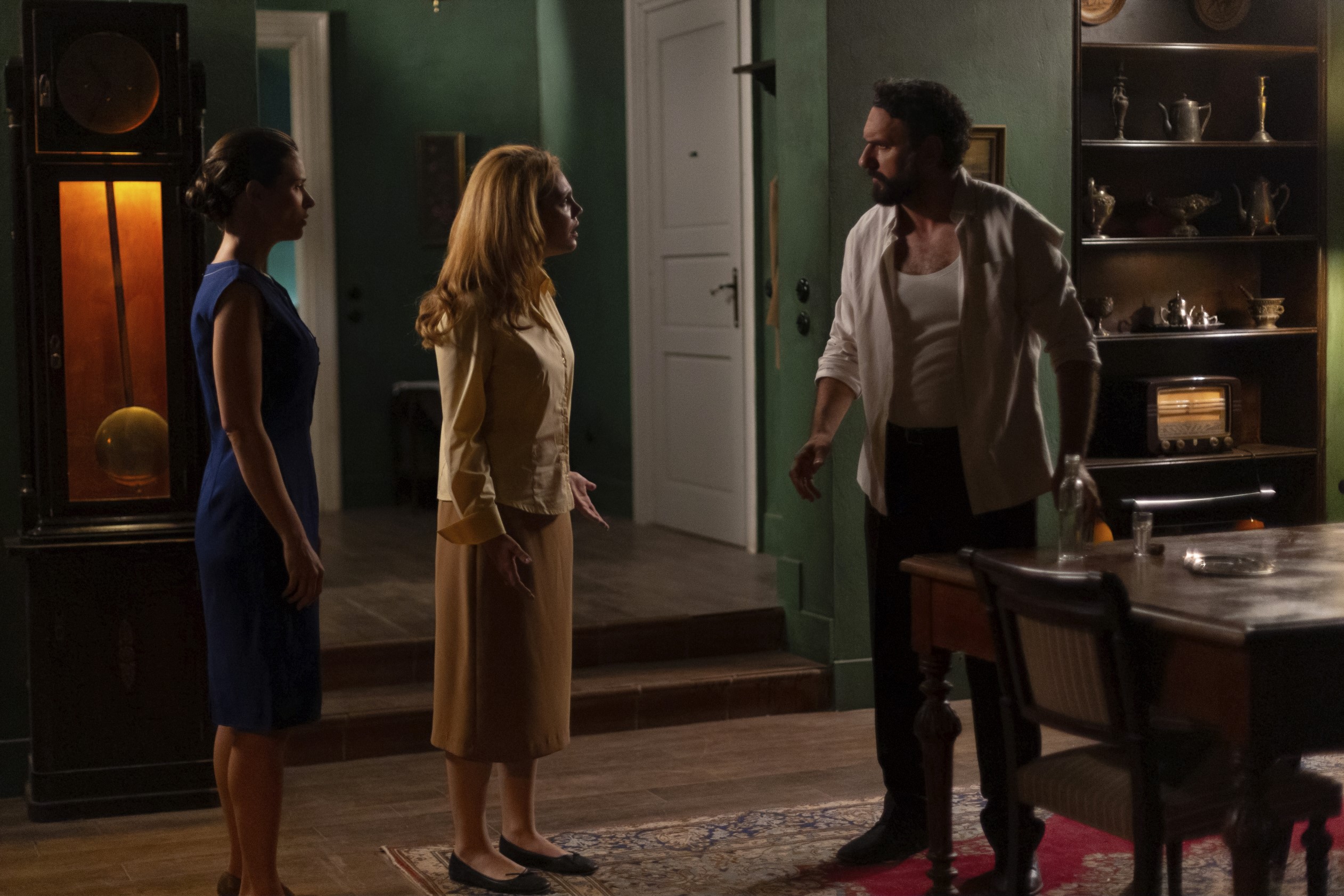 «Το προξενιό της Ιουλίας»: Τα δύο τελευταία επεισόδια κόβουν την ανάσα (VIDEO)