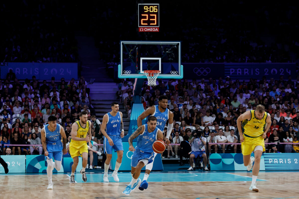 Νίκησε και περιμένει η Εθνική