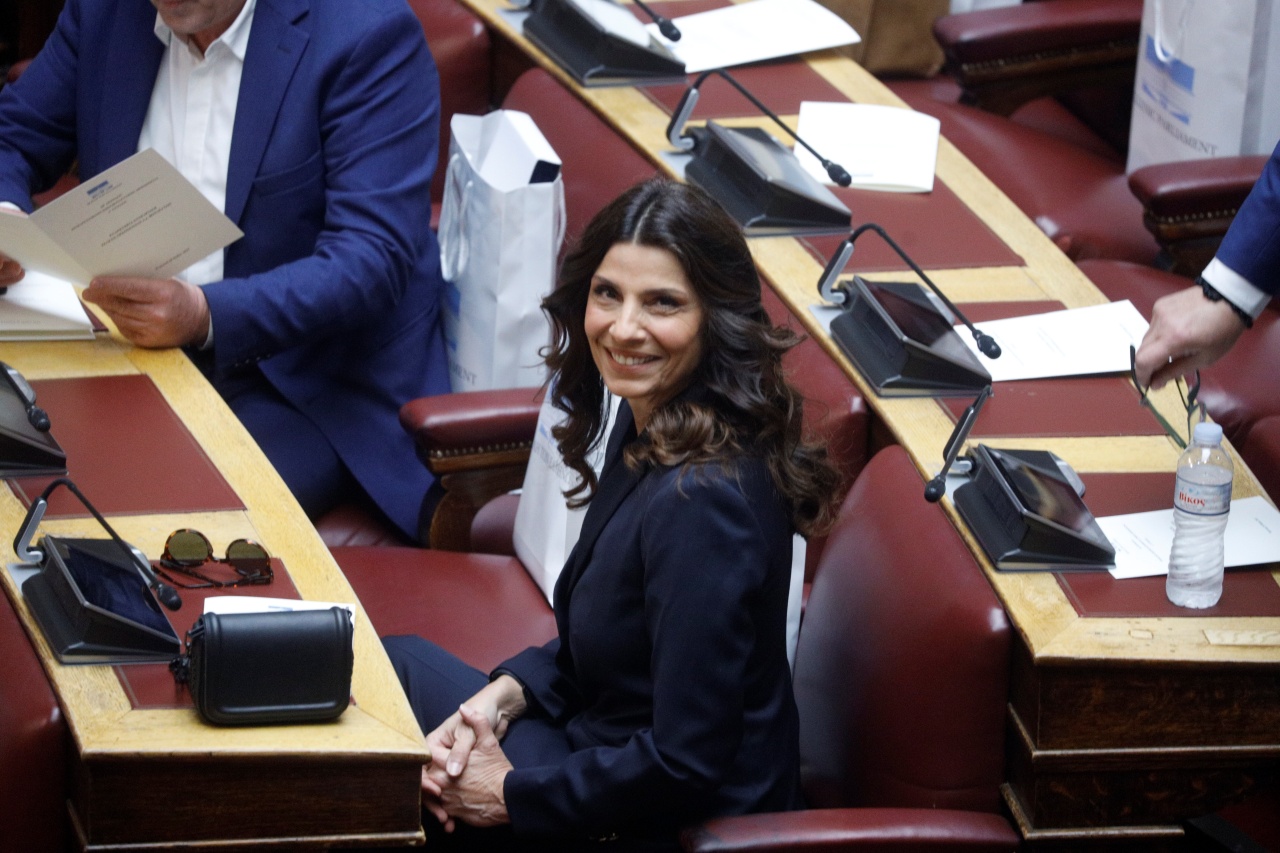 Η Πόπη που έφυγε… «με φόρα» και η «καραμπόλα» ένεκα Κασσελάκη